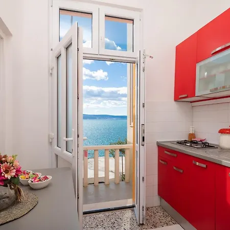 Beach House Lemonade Jesenice (Split-Dalmatia)