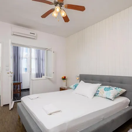 House Lemonade Jesenice (Split-Dalmatia)