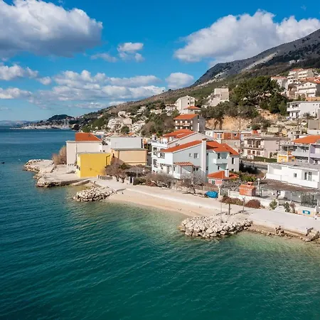 Beach House Lemonade * Jesenice (Split-Dalmatia)