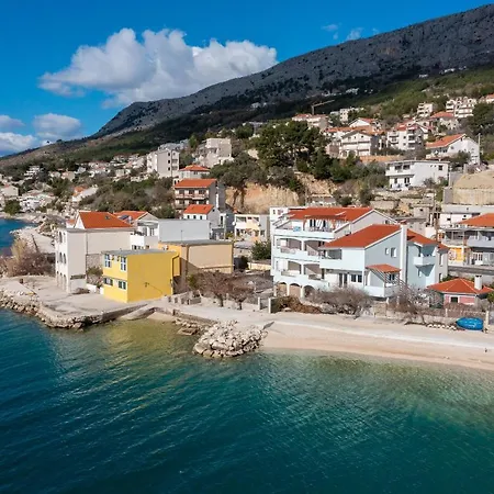 Beach House Lemonade Jesenice (Split-Dalmatia)